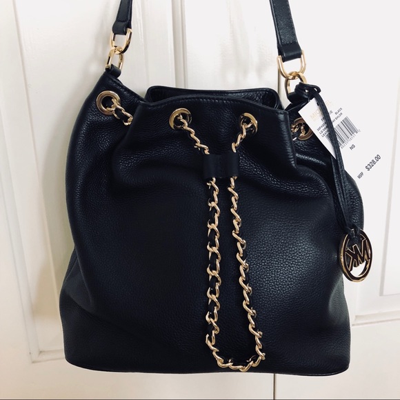 Michael Kors Handbags - Michael Kors Black Leather Purse